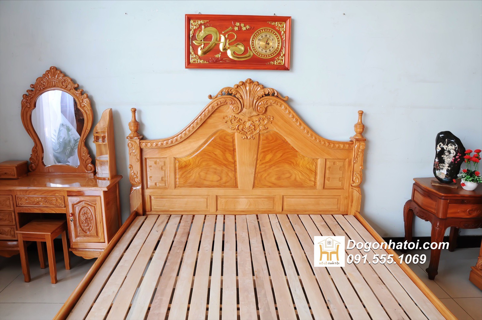 Giường gỗ gõ đỏ Nữ Hoàng trụ 10cm đẹp giá rẻ 1m8 - GN301